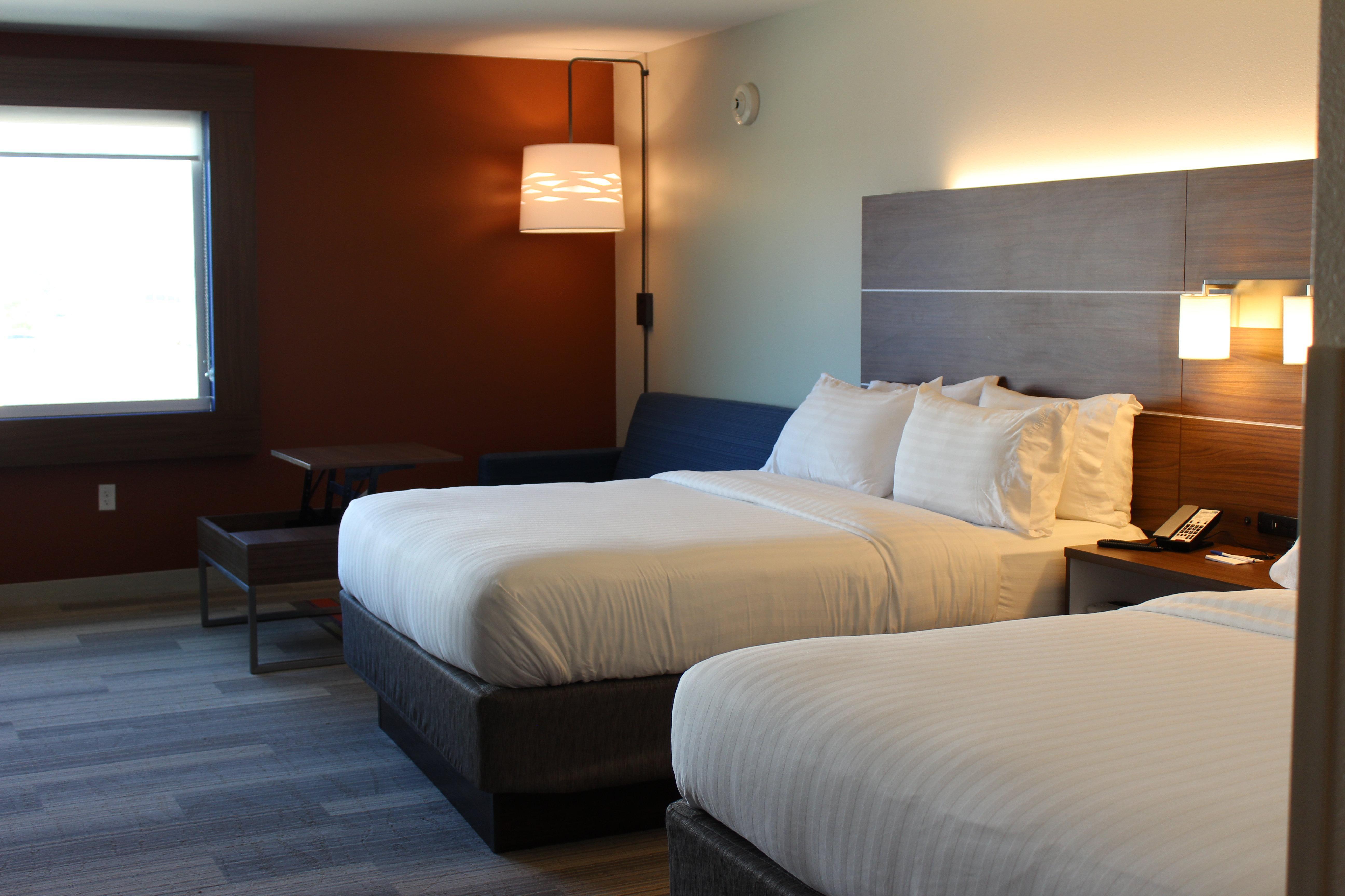 Holiday Inn Express & Suites Omaha - Millard Area By Ihg Exterior photo